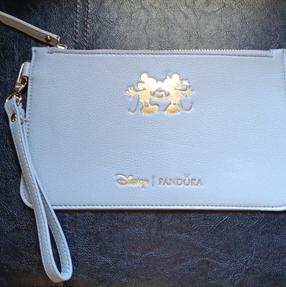 Pandora Disney Blue Wristlet Bag Purse Kissing Mickey Minnie